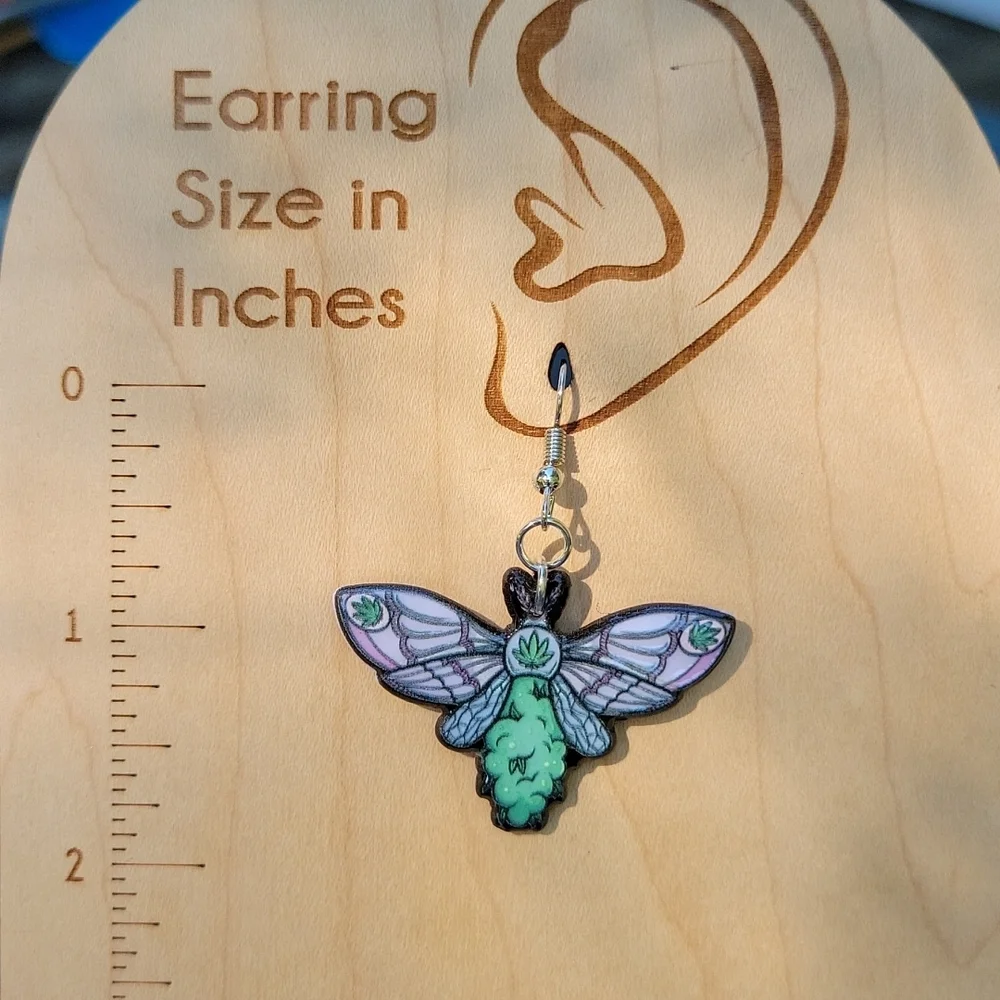Winged Hemp 420 Drop Earrings - Picture 4 of 6